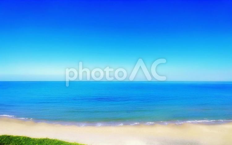真夏の綺麗な青い海・日本海と青空 海,日本海,青空の写真素材