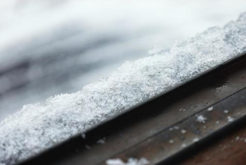 窓の雪 窓の雪 雪,冬,寒いの写真素材
