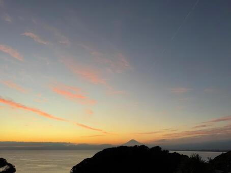 夕暮れの富士山  富士山,世界遺産,夕暮れの写真素材