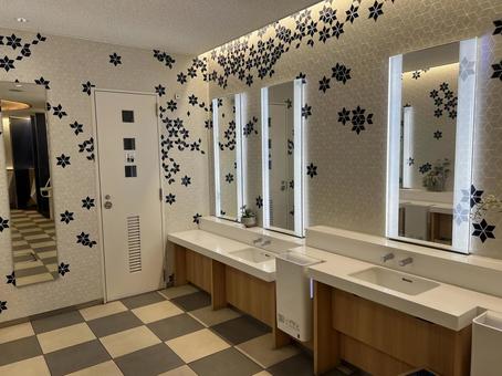 成田空港のモダンなトイレ洗面台 成田空港のモダンなトイレ洗面台 成田空港,空港,トイレの写真素材