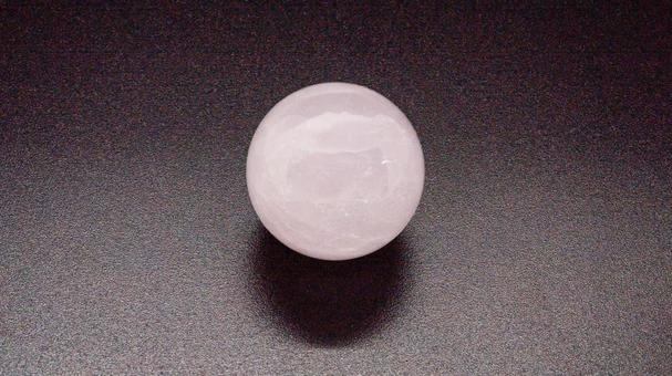 ローズクォーツの丸玉 ローズクォーツ,パワーストーン,丸玉の写真素材