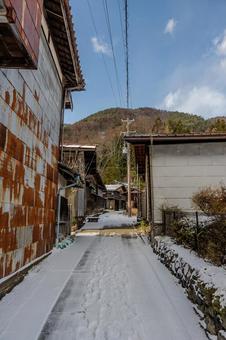 冬の奈良井宿周辺の景色 冬の奈良井宿周辺の景色 奈良井宿,街並み,建物の写真素材