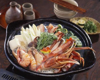 かに鍋がある食卓 かに鍋がある食卓 かに鍋,蟹鍋,鍋の写真素材
