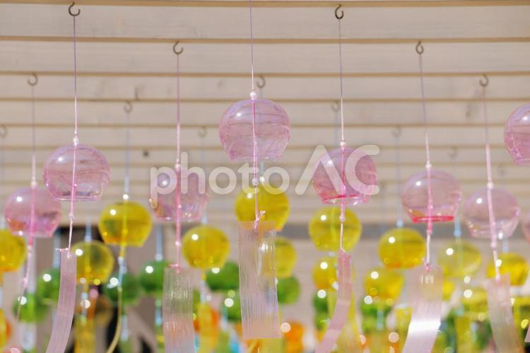 ガラス風鈴　夏の風景 風鈴,夏,ガラス風鈴の写真素材
