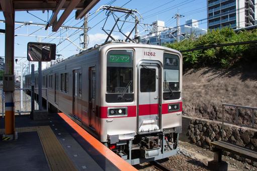 東武亀戸線 東武亀戸線 東武亀戸線,亀戸駅,電車の写真素材