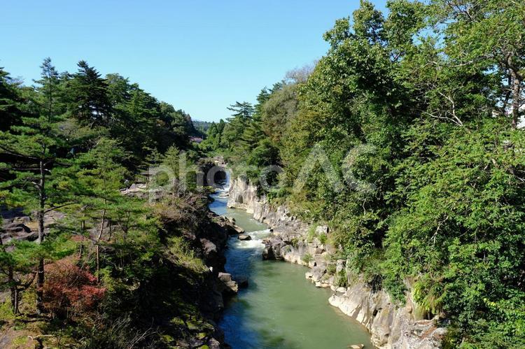 厳美渓の紅葉前の初秋の風景 厳美渓,初秋,晩夏の写真素材