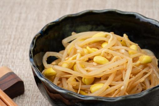 豆もやしのナムル 豆もやしのナムルの写真