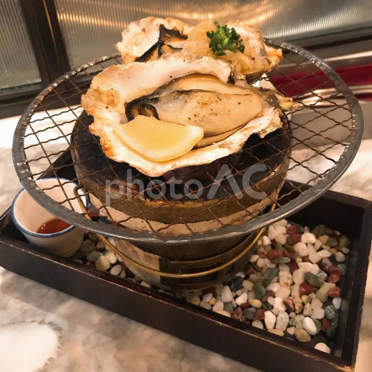 焼き牡蠣 焼き牡蠣,フード,何人もありませんの写真素材
