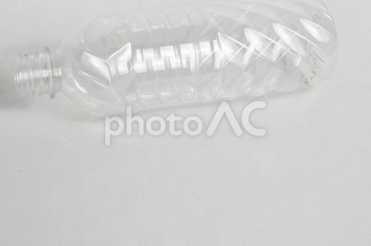 ペットボトル　横置き　下余白 ペットボトル,飲み口,ボトルの写真素材