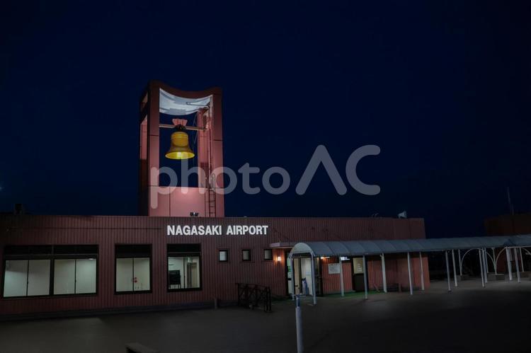 夏の夜に輝く長崎空港 長崎,空港,夏の写真素材