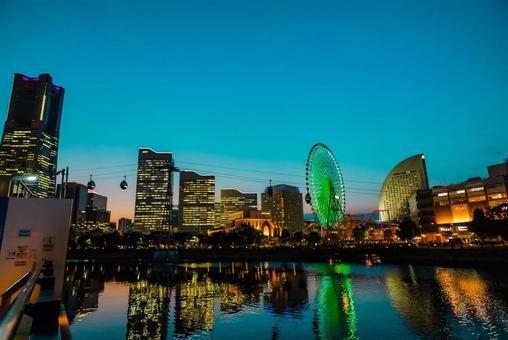 【神奈川】横浜の夜景街並み 2025 【神奈川】横浜の夜景街並み 2025 神奈川,横浜,街並みの写真素材