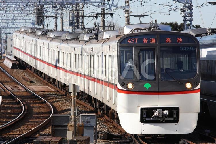 都営浅草線、5300型、5326編成 鉄道,交通,電車の写真素材