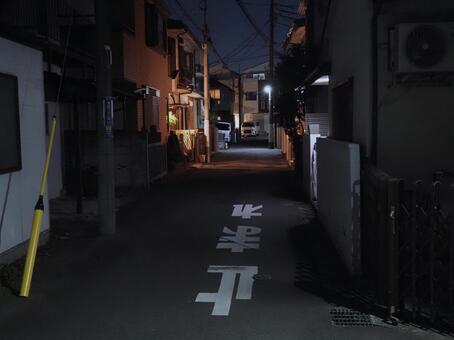夜の住宅街 夜,街,住宅の写真素材