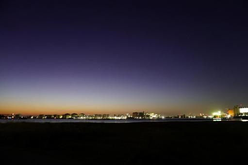 夜景 千葉みなと,夕景,日暮れの写真素材