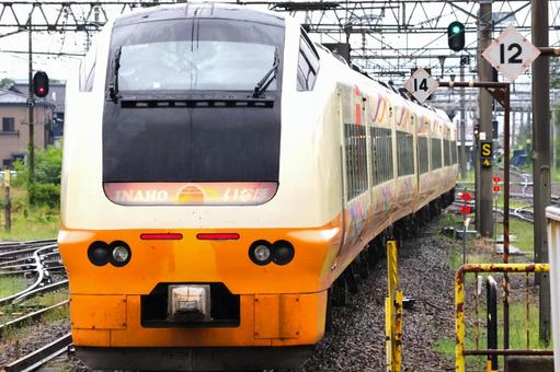 特急いなほ 鉄道車両 JR酒田駅 1 特急いなほ 鉄道車両 JR酒田駅 1の写真