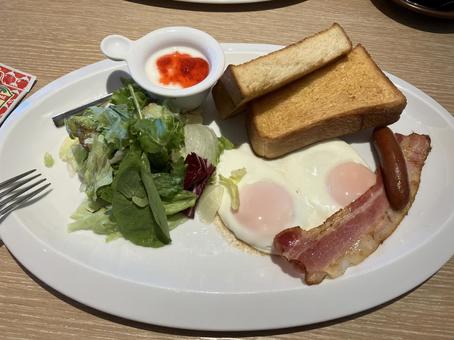休日の朝ごはん 休日の朝ごはんの写真