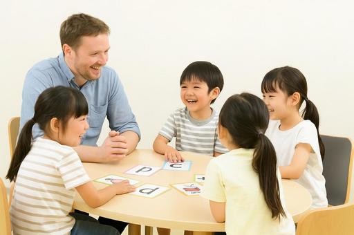 フォニックスを学ぶ子供たち フォニックスを学ぶ子供たちの写真