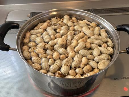 落花生 落花生,豆,殻の写真素材