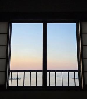 夕焼けの窓 夕焼けの窓の写真