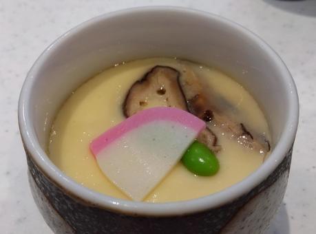 茶碗蒸し 茶碗蒸し,かまぼこ,枝豆の写真素材