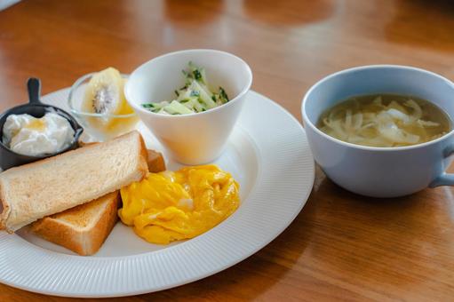 スクランブルエッグの朝食 スクランブルエッグの朝食 朝食,洋食,トーストの写真素材