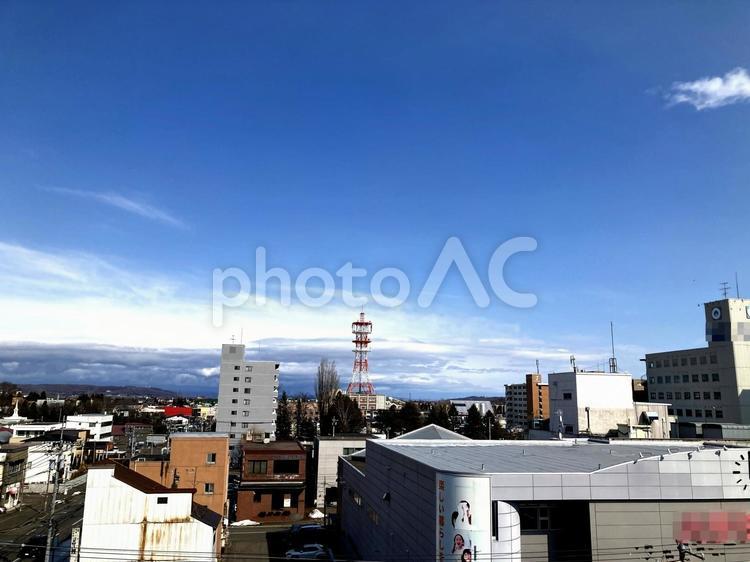 雨上がりの雲と青い空 街並み,市街地,建物の写真素材