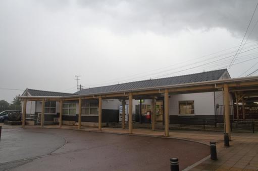 JR高山本線、速星駅、駅舎 JR高山本線、速星駅、駅舎の写真