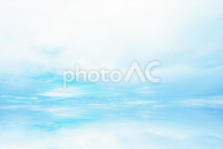 青空と雲　イメージ ウユニ塩湖風,幻想,架空の写真素材