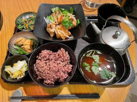 健康的な定食 健康的な定食の写真