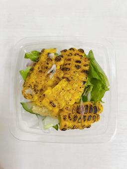 サラダ とうもろこし 食べ物 サラダ とうもろこし 食べ物 とうもろこし,野菜,サラダの写真素材