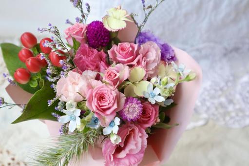 秋のカラフルで華やかなブーケ 秋のカラフルで華やかなブーケ 花束,秋,花の写真素材