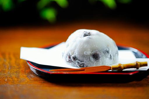 大人のスイーツ 大人のスイーツ 豆大福,スイーツ,餅の写真素材