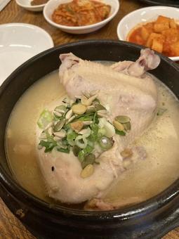 元気になる韓国ごはん 元気になる韓国ごはん 韓国料理,韓国ごはん,サムゲタンの写真素材