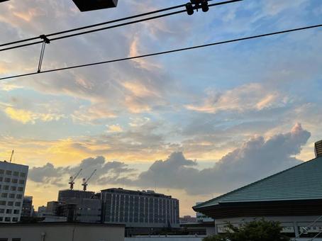 夏の日暮れ 空,夏,夕暮れの写真素材