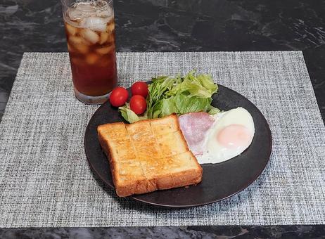 朝ごはん トースト 朝ごはん トースト パン,トースト,ハムエッグの写真素材