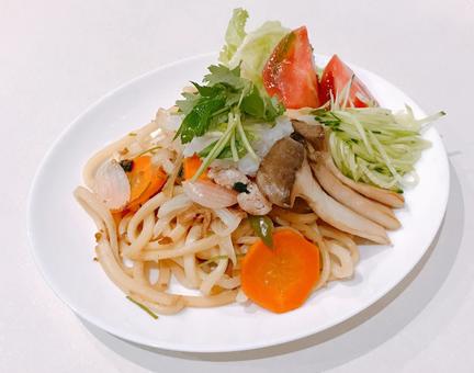 焼きうどん 焼きうどん 焼きうどん,焼うどん,うどんの写真素材