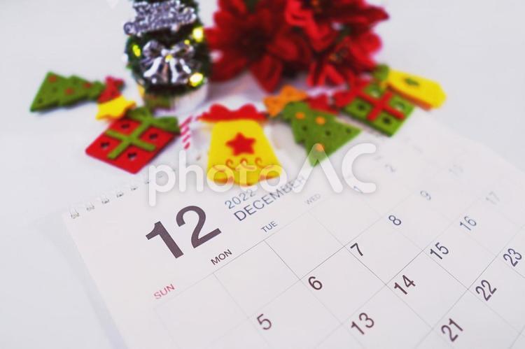 2022年12月カレンダーと小物１ 2022年,2022,12月の写真素材