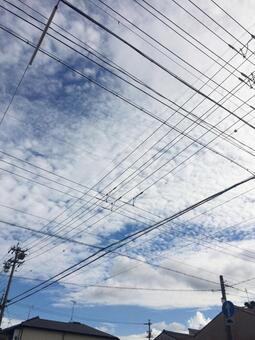 空と雲と電線 空と雲と電線の写真