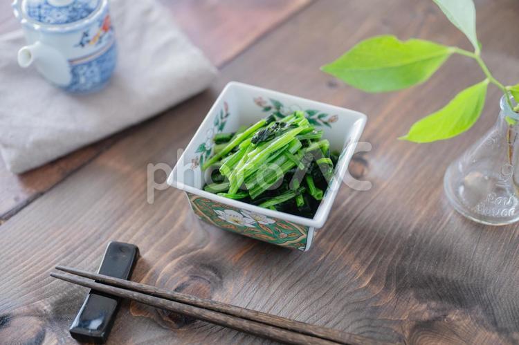 ほうれん草の炒め物　お酒のあて　おかず ほうれん草,炒め物,お酒のあての写真素材