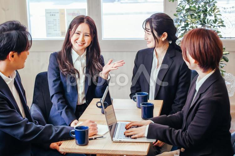 会議・ミーティング 会議,ビジネス,ビジネスマンの写真素材