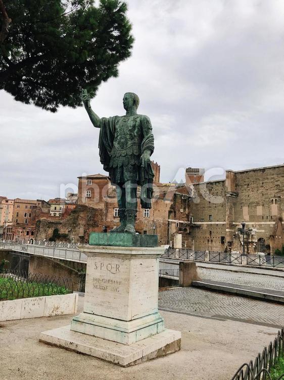 イタリア、ローマの偉人アウグストゥス 海外,イタリア,ローマの写真素材