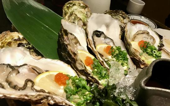 生牡蠣の盛り合わせと柑橘 生牡蠣,牡蠣,海鮮の写真素材