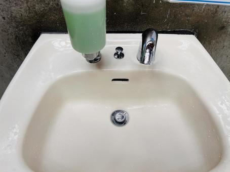 洗面台 洗面台,手洗い,水道の写真素材