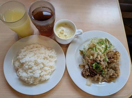 霜降過ぎのファミレスの日替わりランチ 霜降過ぎのファミレスの日替わりランチ ファミリーレストラン,レストラン,飲食店の写真素材