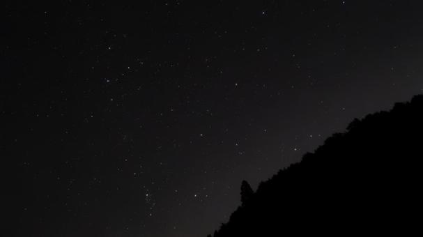 山頂に瞬くカシオペアの夜 山頂に瞬くカシオペアの夜の写真