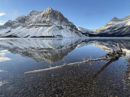 ボウレイク ボウレイク 雪景色,山,氷河の写真素材