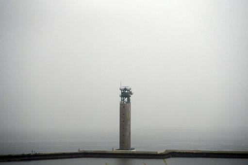 海岸の監視塔 監視塔,海,天候不順の写真素材