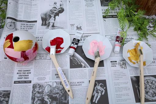 絵の具 花瓶,ハケ,絵の具の写真素材