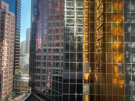 香港の高層ビルに映り込む抽象的な都市模様 香港,ビル,建物の写真素材