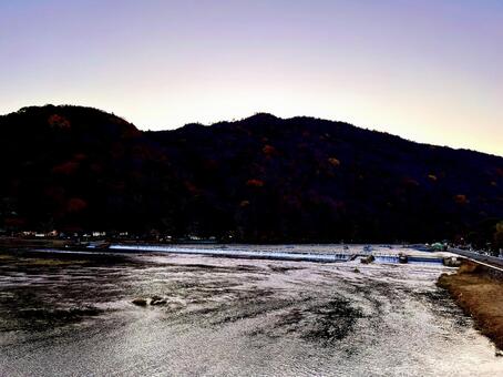晩秋の嵐山 嵐山,京都,桂川の写真素材